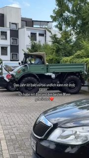 Und ich freu mich auf alles was noch kommen mag ❤️🫶🏻🥹 
Tollster Ehemann, bester Freund, wundervollster Hundepapa und in wenigen Tagen mit 100% Sicherheit auch noch der liebevollste und beste Papa den ich mir wünschen kann. 2025 war wundervoll mit dir ❤️

#unimog #hochzeit #fotografinbremen #familienfotografin #hochzeitsfotografin